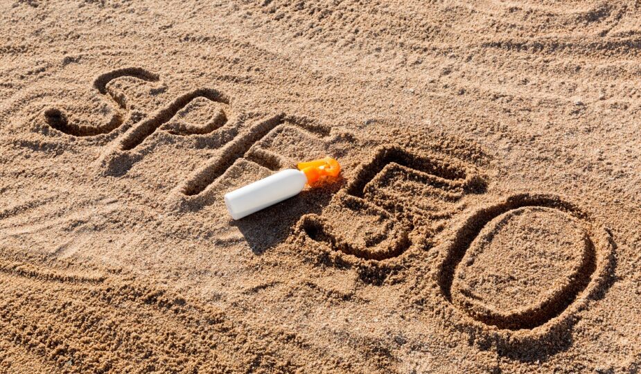 Spf 50 do twarzy - jak stosować?