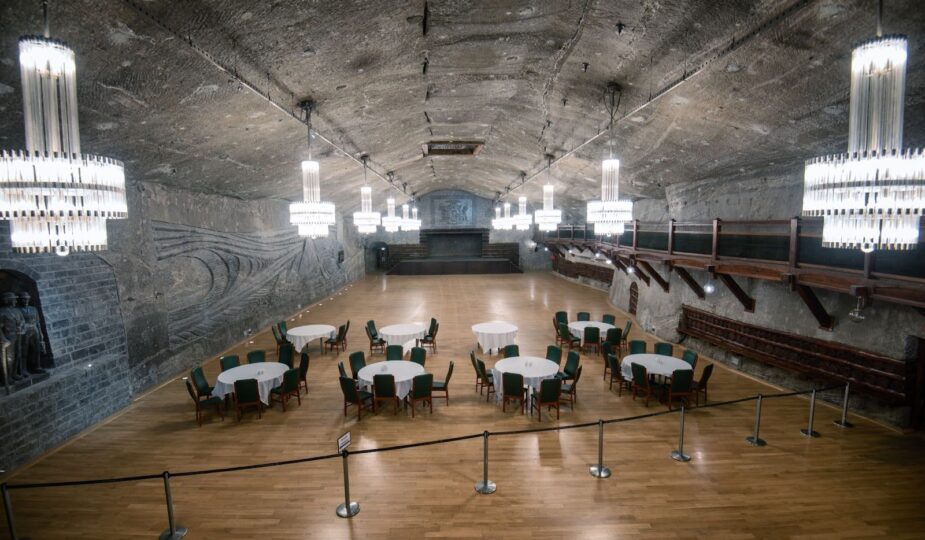 Imprezy Okolicznościowe w Solnych Komorach Kopalni Soli “Wieliczka”